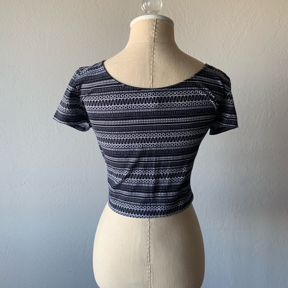 H&M Crop Top - Picture 3 of 4